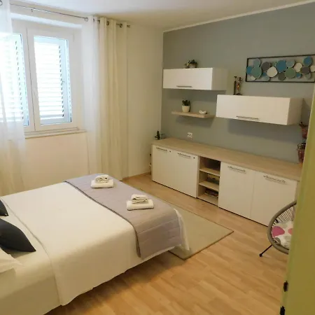 Apartment Doni Podgora Exterior photo